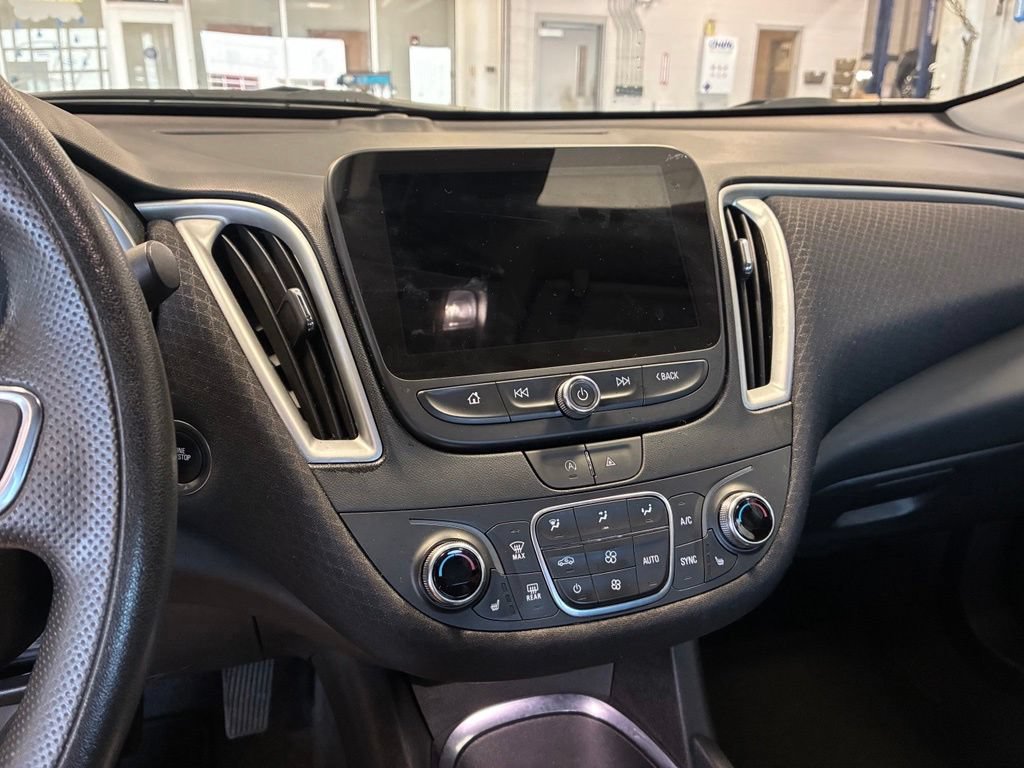 Used 2024 Chevrolet Malibu LT FWD image 22