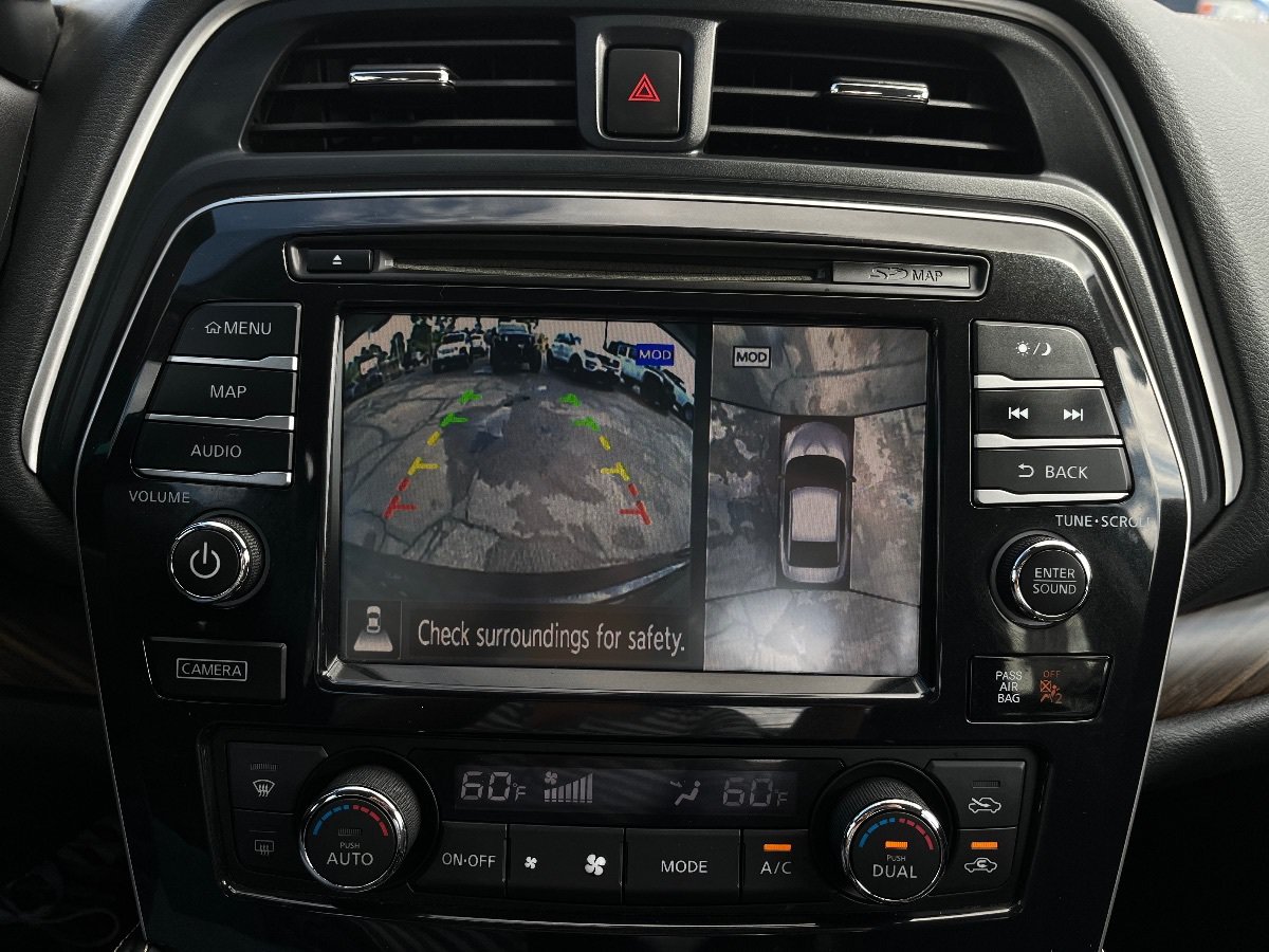 Used 2017 Nissan Maxima Platinum FWD image 14