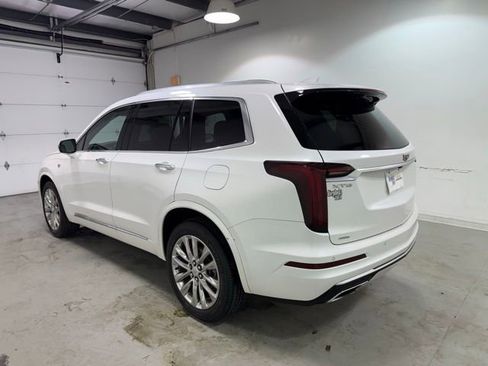 Used 2021 Cadillac XT6 Premium Luxury AWD/4WD image 4