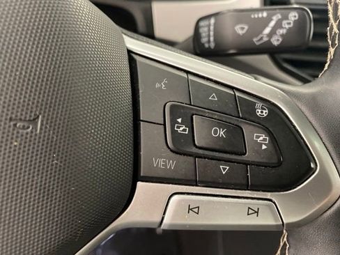 Used 2021 Volkswagen Atlas Cross Sport SEL image 18