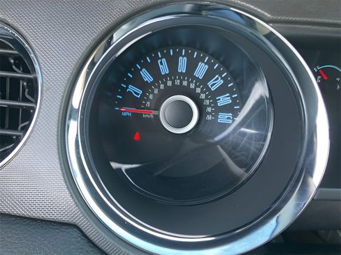 Used 2014 Ford Mustang V6 w/ Equipment Group 102A image 18