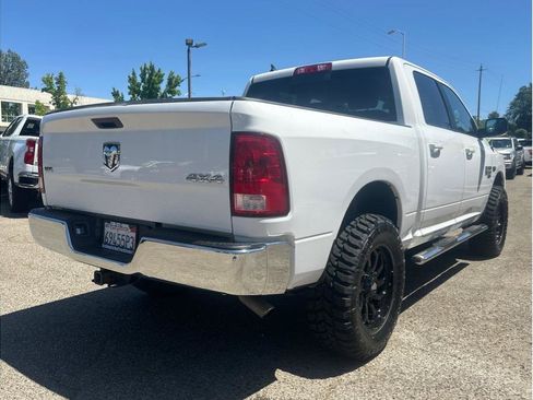 Used 2019 RAM 1500 Classic SLT w/ Luxury Group AWD/4WD image 8