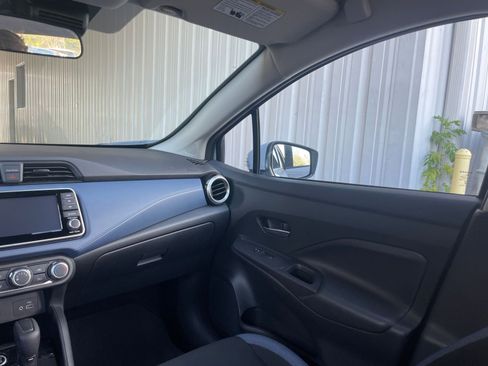 Used 2025 Nissan Versa SV image 32