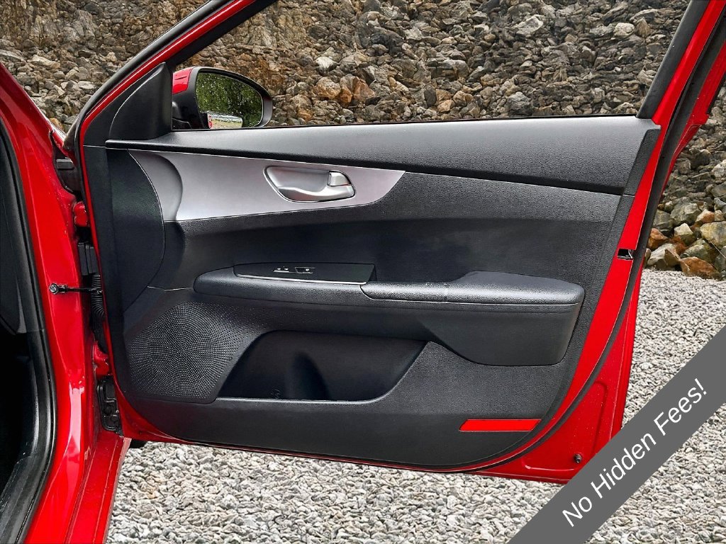 Used 2022 Kia Forte LXS FWD image 19