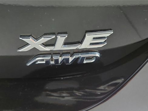Used 2023 Toyota Camry XLE w/ Navigation Package image 13