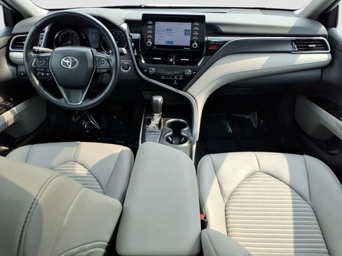Used 2024 Toyota Camry SE w/ Cold Weather Package FWD image 11