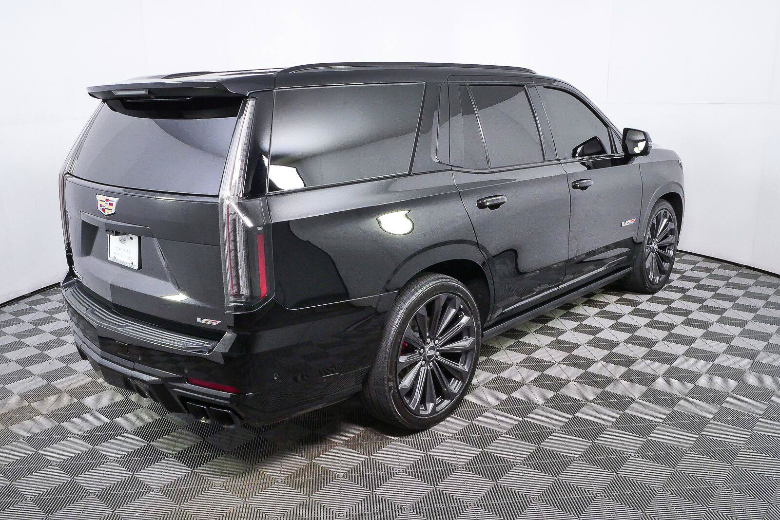 Used 2025 Cadillac Escalade V w/ LPO, Floor Liner Package AWD/4WD image 3