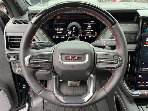 Used 2025 GMC Yukon AT4 Ultimate w/ LPO, Floor Liner Package image 15