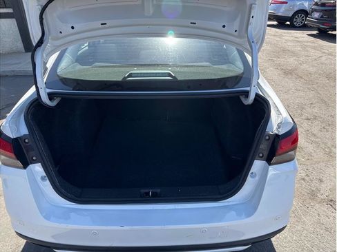Used 2023 Nissan Versa SV FWD image 11