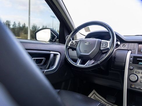 Used 2015 Land Rover Discovery Sport HSE AWD/4WD image 12