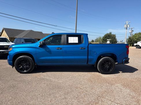 Used 2023 Chevrolet Silverado 1500 Custom RWD image 2