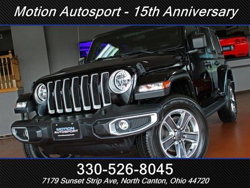 Used 2021 Jeep Wrangler Unlimited Sahara w/ Dual Top Group AWD/4WD image 57