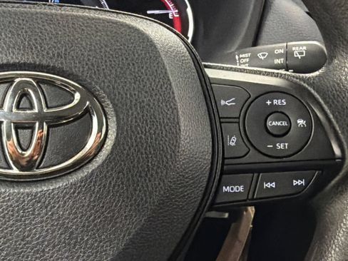 Used 2023 Toyota RAV4 LE AWD/4WD image 15