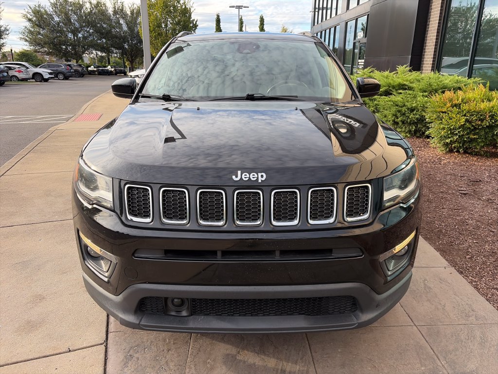 Used 2018 Jeep Compass Latitude w/ Popular Equipment Group AWD/4WD image 9