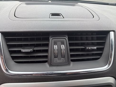 Used 2015 GMC Acadia SLE image 14