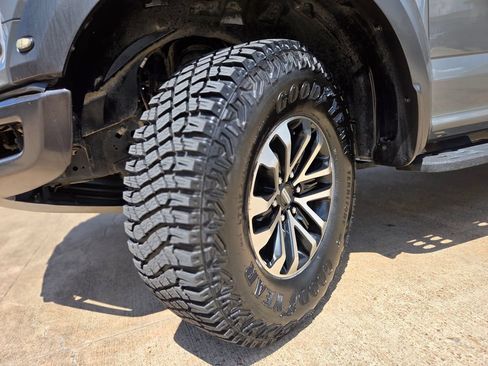 Used 2020 Ford F150 Raptor w/ Equipment Group 802A Luxury AWD/4WD image 32
