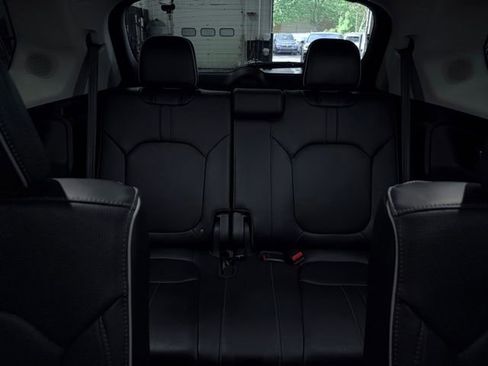 Used 2024 Honda Pilot Elite image 25