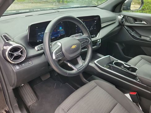 Used 2025 Chevrolet Equinox LT image 13