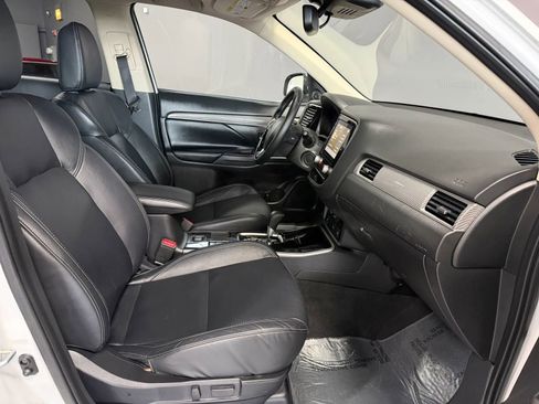 Used 2020 Mitsubishi Outlander SEL FWD image 19
