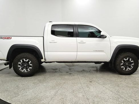 Used 2023 Toyota Tacoma TRD Off-Road w/ Advanced Technology Package AWD/4WD image 6