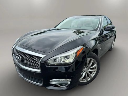 Used 2015 INFINITI Q70 3.7 RWD image 1