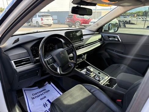 Used 2022 Mitsubishi Outlander SE AWD/4WD image 8