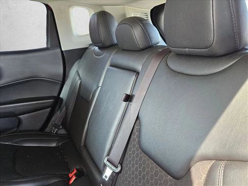 Used 2021 Jeep Compass Latitude image 22