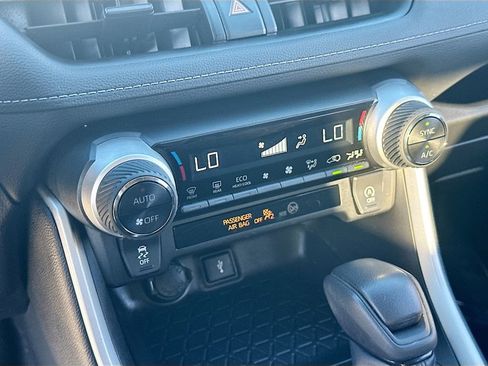 Used 2021 Toyota RAV4 XLE w/ Convenience Package image 15