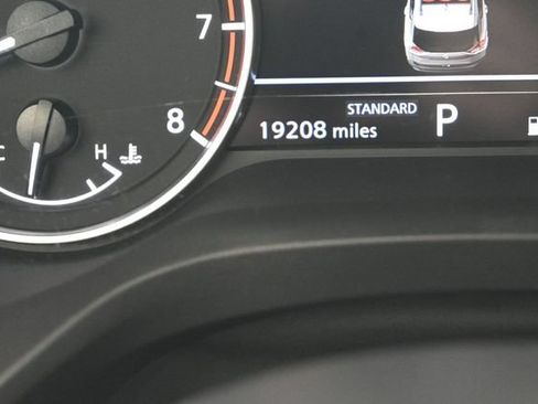 Used 2023 Nissan Rogue SL FWD image 15