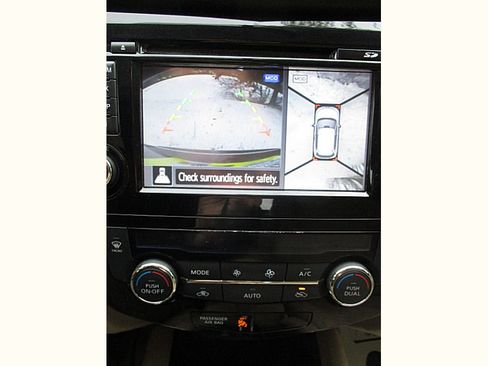 Used 2015 Nissan Rogue SL w/ SL Premium Package image 17