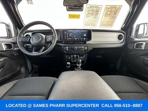 Used 2025 Jeep Gladiator Sport AWD/4WD image 11