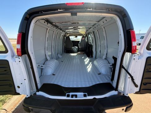 Used 2025 GMC Savana 2500 Work Van w/ Driver Convenience Package image 13