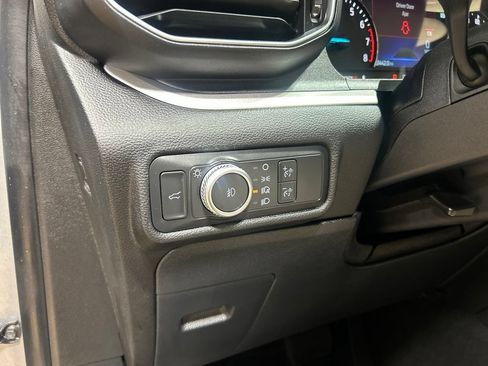 Used 2022 Ford Explorer XLT w/ Equipment Group 202A AWD/4WD image 30