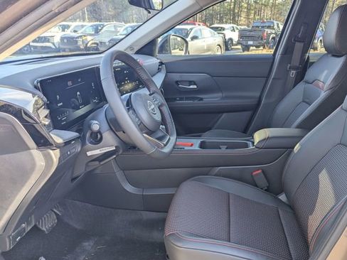 New 2026 Nissan Kicks SR image 19