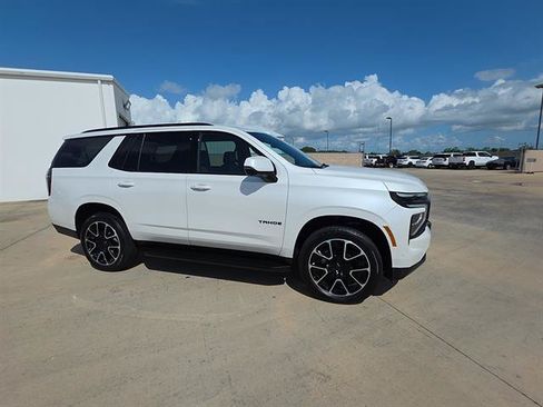 Used 2025 Chevrolet Tahoe RST w/ Comfort Package AWD/4WD image 4