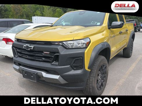 Used 2023 Chevrolet Colorado Trail Boss w/ Advanced Trailering Package AWD/4WD image 1