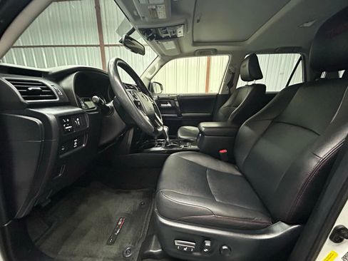 Used 2019 Toyota 4Runner TRD Off-Road Premium image 9