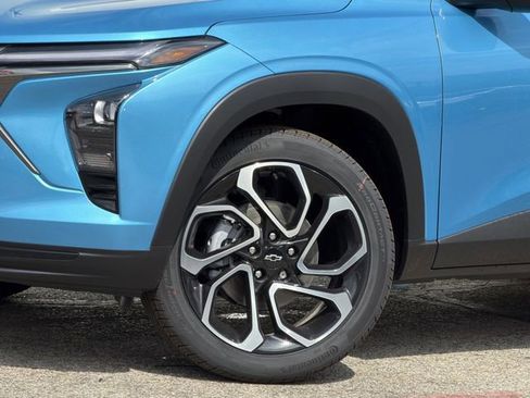 New 2026 Chevrolet Trax RS FWD image 8