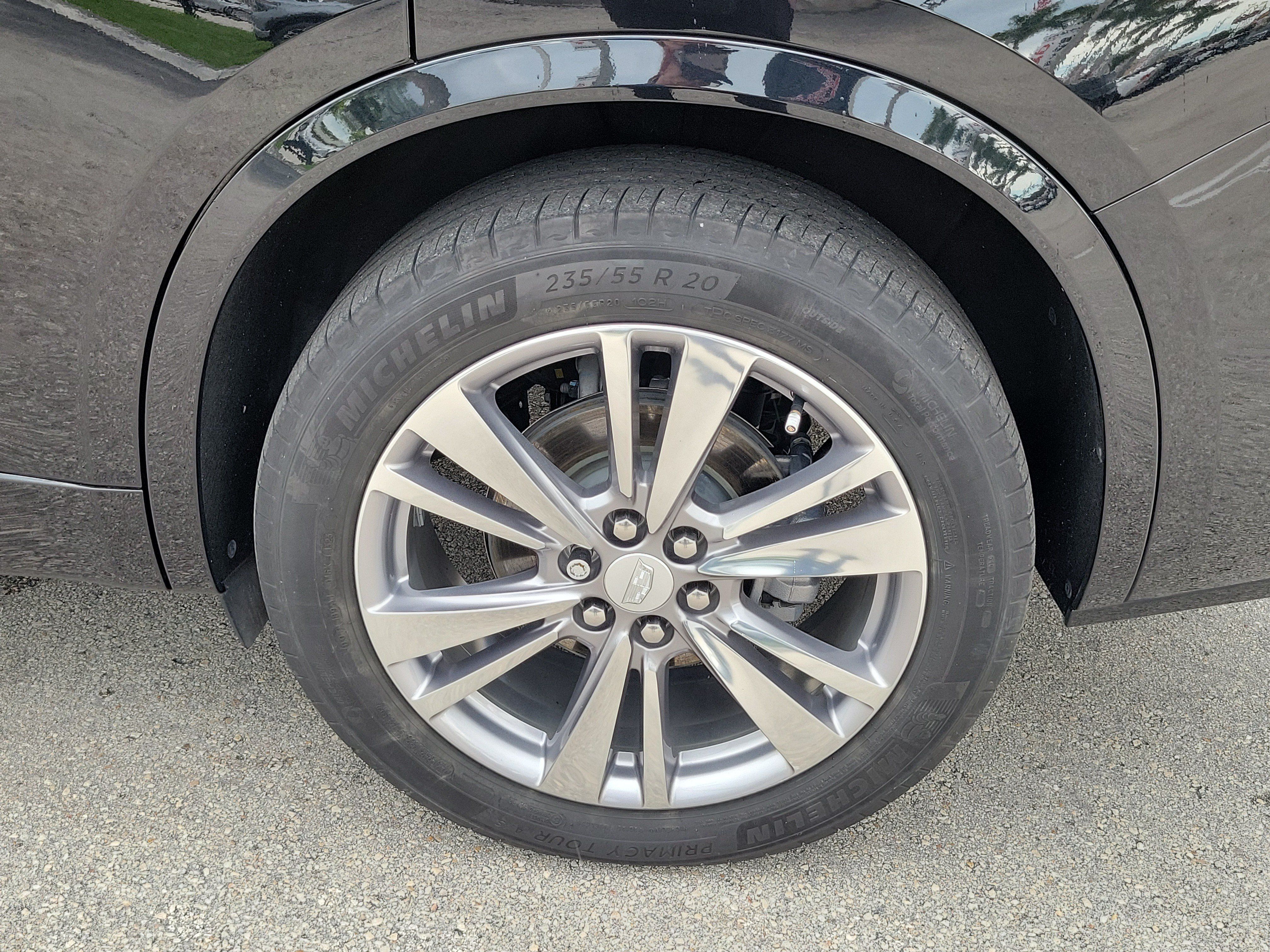 Used 2023 Cadillac XT6 Premium Luxury FWD image 28