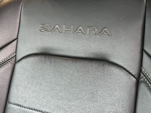 Used 2021 Jeep Wrangler Unlimited Sahara w/ Cold Weather Group image 10