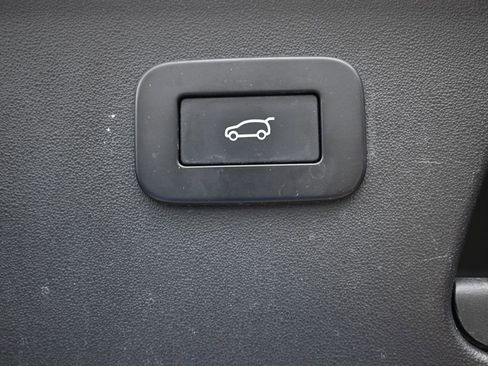 Used 2023 Jaguar E-PACE SE AWD/4WD image 14