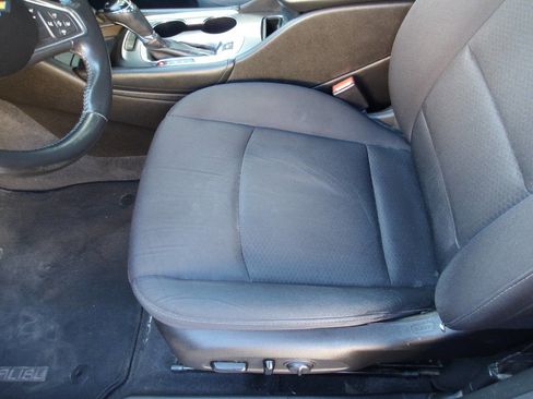 Used 2016 Chevrolet Malibu Hybrid w/ Driver Confidence Package image 18