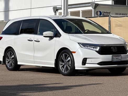 Certified 2023 Honda Odyssey Touring image 7