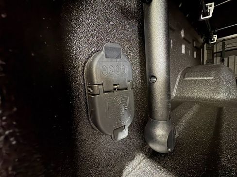 Used 2024 Chevrolet Silverado 2500 High Country w/ High Country Premium Package image 54