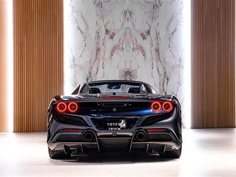 Used 2022 Ferrari F8 Tributo RWD image 6