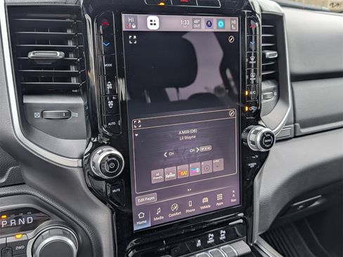 New 2026 RAM 1500 4x4 Crew Cab image 18