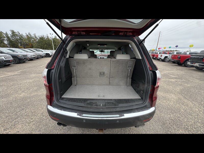 Used 2011 GMC Acadia SLT AWD/4WD image 24
