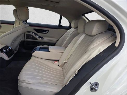 Used 2023 Mercedes-Benz S 580 4MATIC Sedan image 18