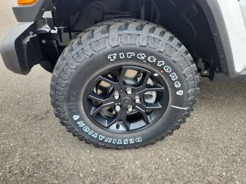 New 2025 Jeep Gladiator Willys image 27