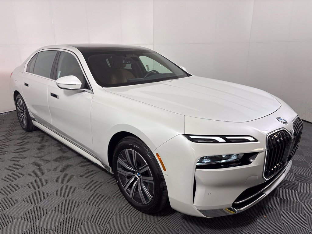 Certified 2024 BMW i7 eDrive50 RWD image 4